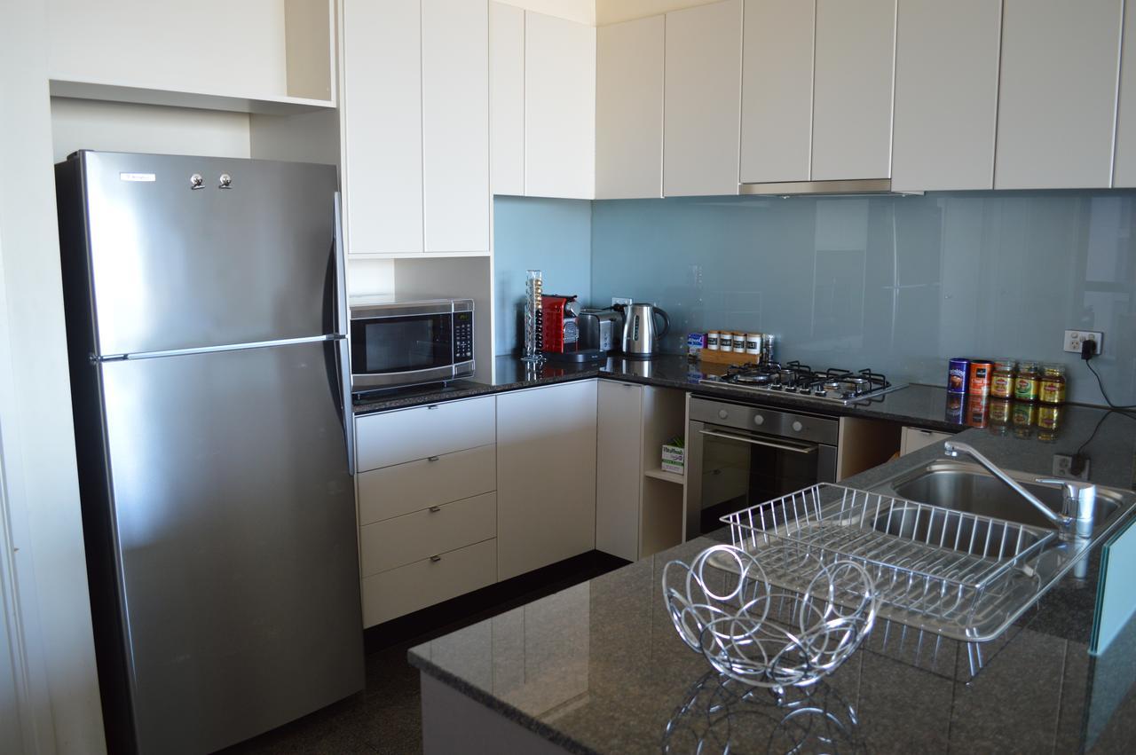 3 Bedroom Apartment In Southbank Мелбърн Екстериор снимка